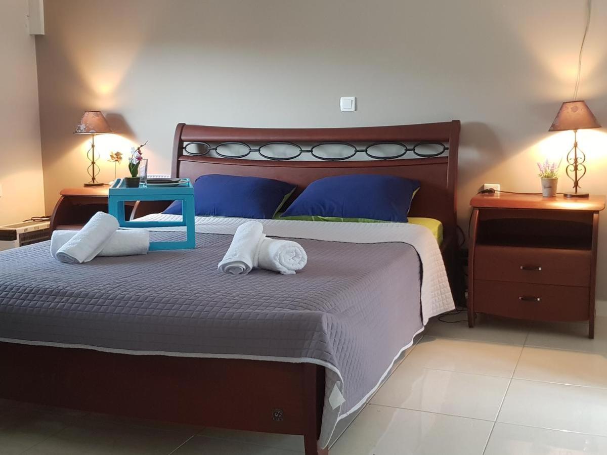 Seaside Beach Apartment Kalamata Bagian luar foto