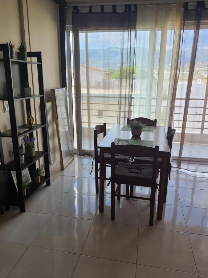 Seaside Beach Apartment Kalamata Bagian luar foto